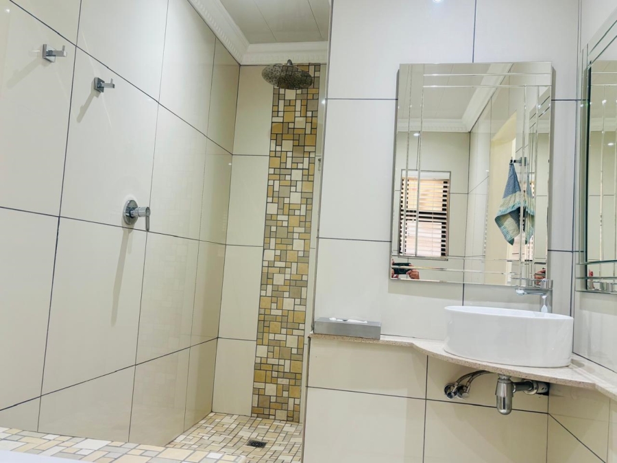 4 Bedroom Property for Sale in Riviera Glen Security Estate Free State